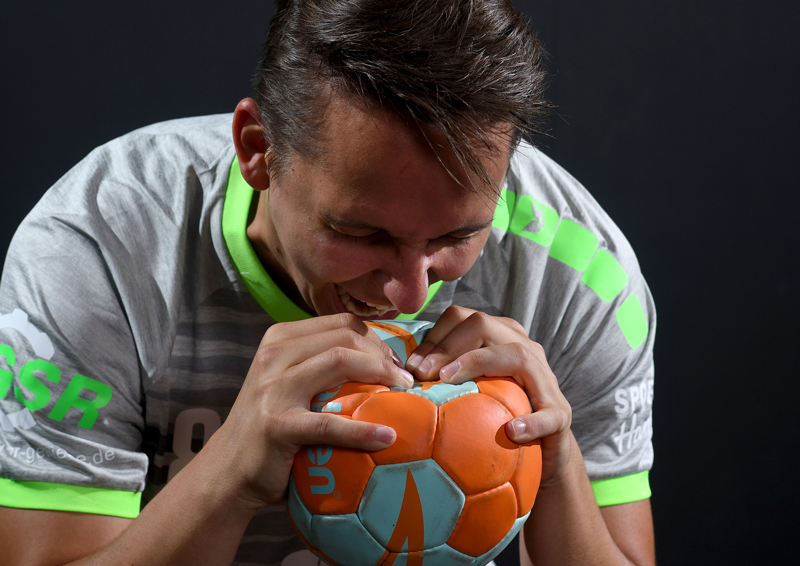 Handballspieler mit Ball des HVB Bammental